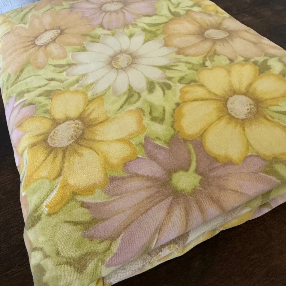 Vintage Cannon Monticello Muslin Full Flat Sheet Floral 70's Retro Groovy MCM